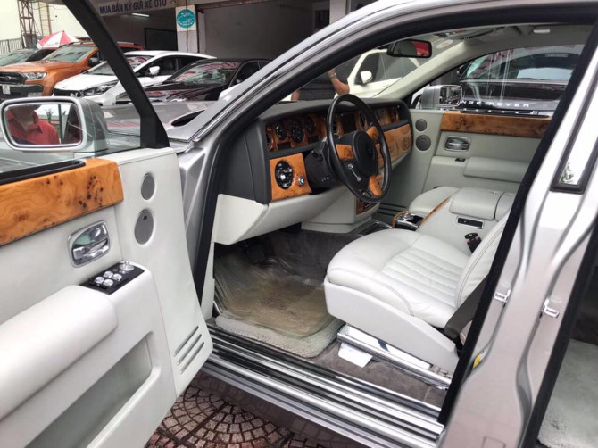 Kh&aacute;&ordm;&pound;i Silk bi&aacute;&ordm;&iquest;n m&aacute;&ordm;&yen;t b&Atilde;&shy; &aacute;&ordm;&copy;n, rao b&Atilde;&iexcl;n Rolls-Royce Phantom m&aacute;&raquo;™t th&aacute;&raquo;i &Auml;‘&Atilde;&not;nh &Auml;‘&Atilde;&iexcl;m