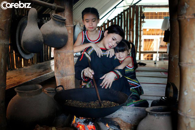 Tiết lộ mới và bất ngờ nhất của bà Lê Hoàng Diệp Thảo sau cuộc gặp gỡ của ông Vũ với báo giới - Ảnh 1. Tiết lộ mới và bất ngờ nhất của bà Lê Hoàng Diệp Thảo sau cuộc gặp gỡ của ông Vũ với báo giới - Ảnh 1.