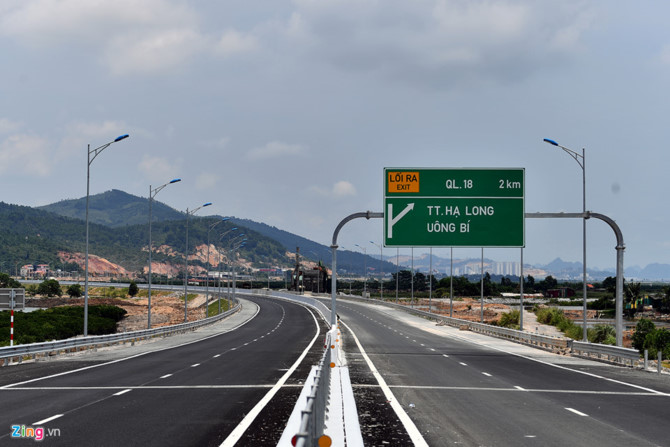 Toan canh cao toc rut ngan 50 km duong tu Ha Noi toi Ha Long hinh anh 6