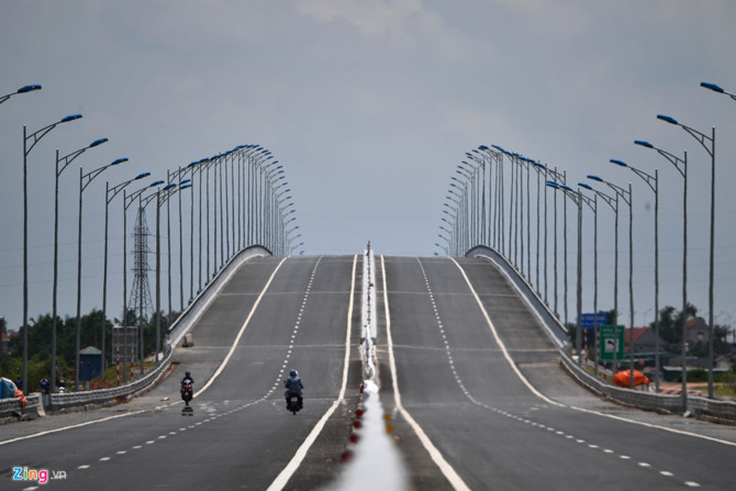 Toan canh cao toc rut ngan 50 km duong tu Ha Noi toi Ha Long hinh anh 10