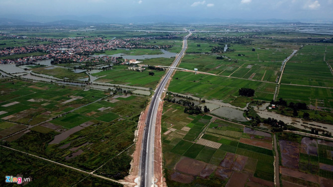 Toan canh cao toc rut ngan 50 km duong tu Ha Noi toi Ha Long hinh anh 11