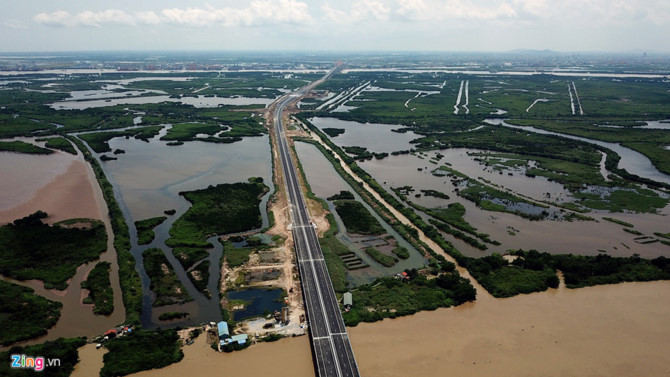 Toan canh cao toc rut ngan 50 km duong tu Ha Noi toi Ha Long hinh anh 13