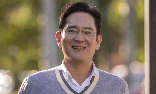 Lee Jae-yong, th&Atilde;&iexcl;i t&aacute;&raquo;&shy; c&aacute;&raquo;&sect;a t&aacute;&ordm;&shy;p &Auml;‘o&Atilde;&nbsp;n Samsung &AElig;&deg;&aacute;&raquo;›c t&Atilde;&shy;nh c&Atilde;&sup3; t&Atilde;&nbsp;i s&aacute;&ordm;&pound;n ri&Atilde;&ordf;ng 7 t&aacute;&raquo;&middot; USD. &aacute;&ordm;&cent;nh: Bloomberg.