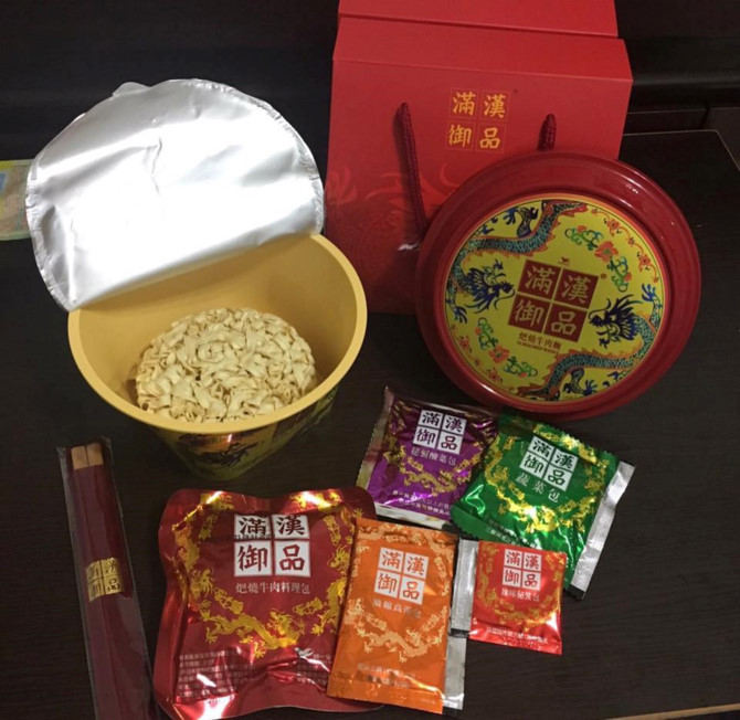 Mi an lien gia 350.000 dong/bat, nha giau Viet van tim mua hinh anh 2