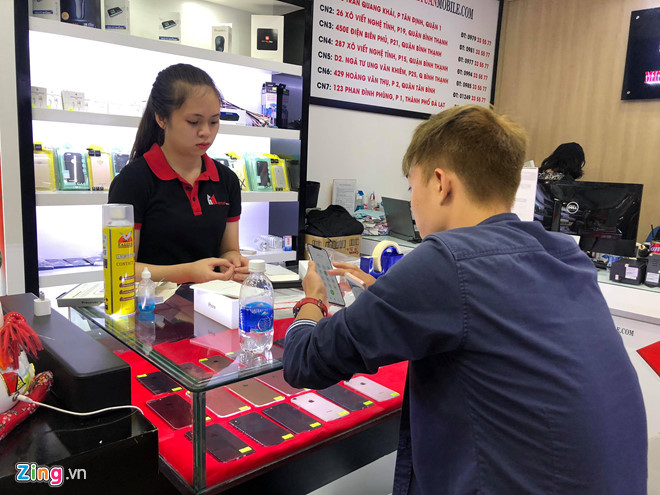 Gia iPhone XS Max xach tay lao doc khong phanh tai VN hinh anh 2