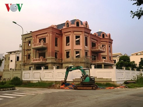 biet thu khung pha vo quy hoach cac khu do thi moi o ha noi hinh 2