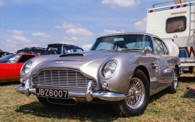 Aston Martin hồi sinh siêu xe James Bond DB5 với giá 3,5 triệu USD - Ảnh 1. Aston Martin hồi sinh siêu xe James Bond DB5 với giá 3,5 triệu USD - Ảnh 1.