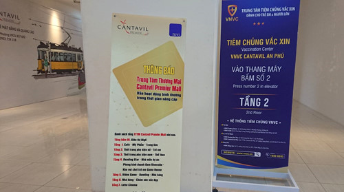 Bảng th&ocirc;ng b&aacute;o tại trung t&acirc;m thương mại tại Cantavil kh&ocirc;ng c&ograve;n đề cập tới Parkson. Ảnh: Vũ L&ecirc;.