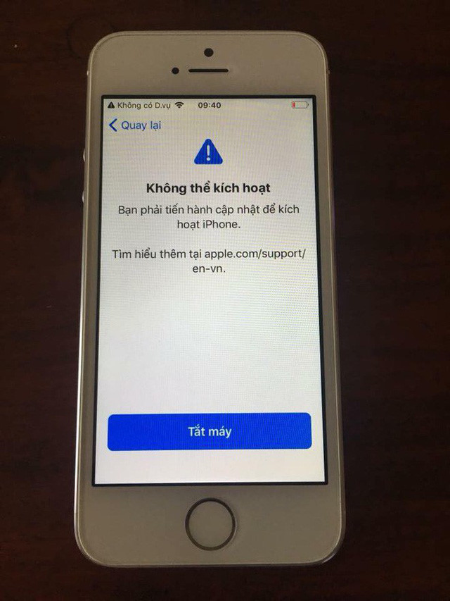 iPhone biến thành cục gạch sau khi nâng cấp iOS 12 - Ảnh 2. iPhone biến thành cục gạch sau khi nâng cấp iOS 12 - Ảnh 2.