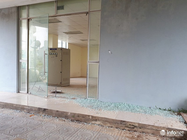 Trăm căn hộ tái định cư mới tinh biến thành nhà ma hoang phế giữa Hà Nội - Ảnh 8. Trăm căn hộ tái định cư mới tinh biến thành nhà ma hoang phế giữa Hà Nội - Ảnh 8.
