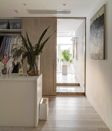 Căn hộ của nhà quản lý nghệ thuật được bố trí khéo léo - Ảnh 9. Căn hộ của nhà quản lý nghệ thuật được bố trí khéo léo - Ảnh 9.