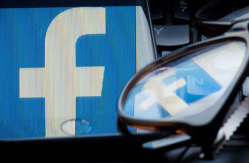 Facebook li&Atilde;&ordf;n ti&aacute;&ordm;&iquest;p v&AElig;&deg;&aacute;&raquo;›ng&Acirc;&nbsp;b&Atilde;&ordf; b&aacute;&raquo;‘i th&Atilde;&acute;ng tin ng&AElig;&deg;&aacute;&raquo;i d&Atilde;&sup1;ng.