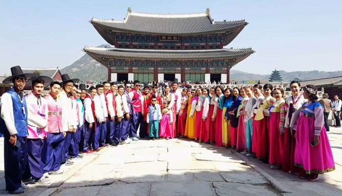 Ch&uacute; th&iacute;ch ảnh