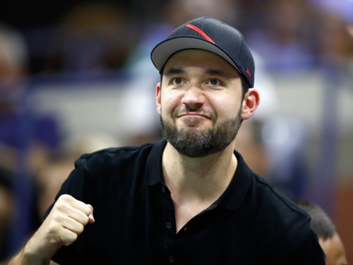 Triệu ph&uacute; tự th&acirc;nAlexis Ohanian. Ảnh: Julian Finney