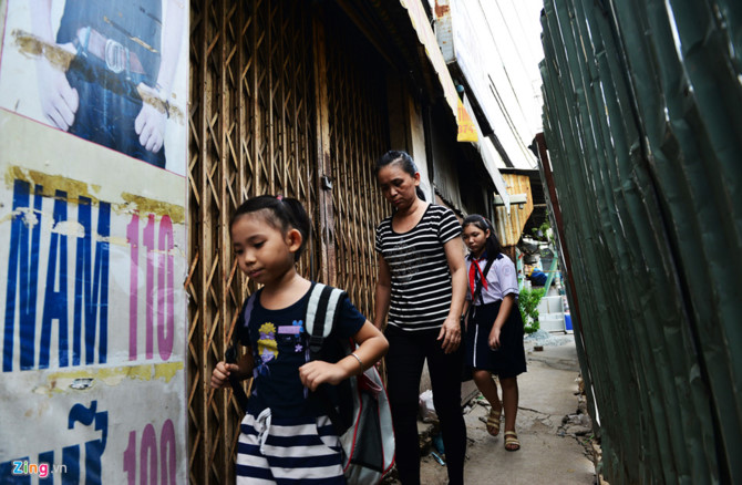 Cuoi nam, lo cot lai moc len khap duong Sai Gon hinh anh 4