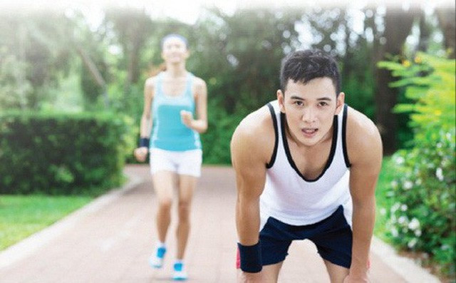  4 th&oacute;i quen g&acirc;y tổn hại sức khỏe trong những ng&agrave;y nghỉ lễ: Lấy cớ ng&agrave;y nghỉ để bu&ocirc;ng thả bản th&acirc;n, bạn sẽ phải hối hận - Ảnh 2.