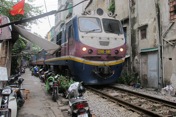 duong sat can hon 7.300 ty dong de ngan chan