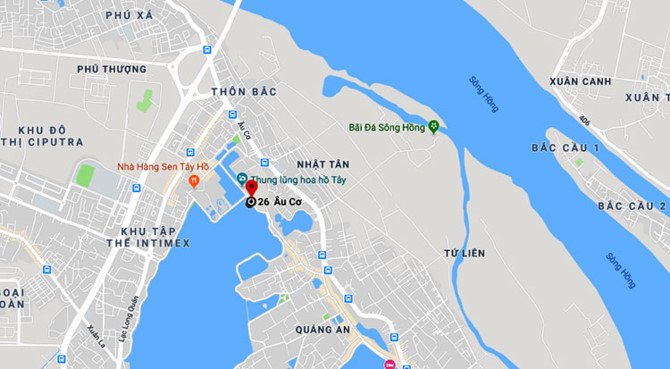 Vị trí du thuyền bị cháy ở góc Hồ Tây cạnh phố Nhật Chiêu.