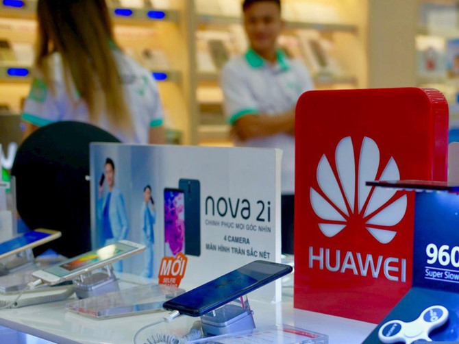 Mua dien thoai cao cap o VN, toi khong biet gi ngoai iPhone, Samsung hinh anh 2