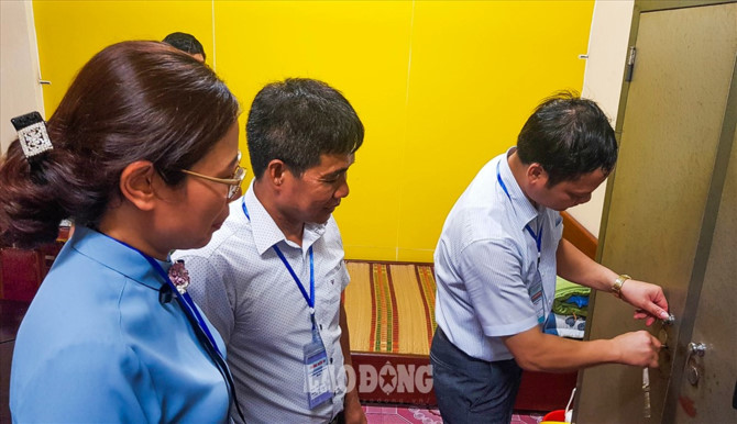 Năm nay, công tác bảo mật đề thi, chấm thi tại Hòa Bình diễn ra vô cùng nghiêm ngặt. Ảnh: Phan Anh