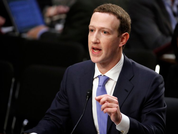 Facebook bắt đầu như một dự án bên phòng ký túc xá cho những người sáng lập.