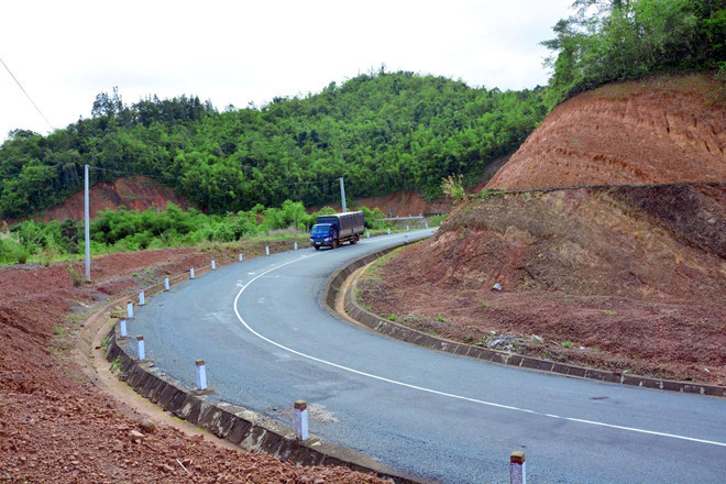 Cong an dieu tra vu DN ung hon 11 ty lam quoc lo 