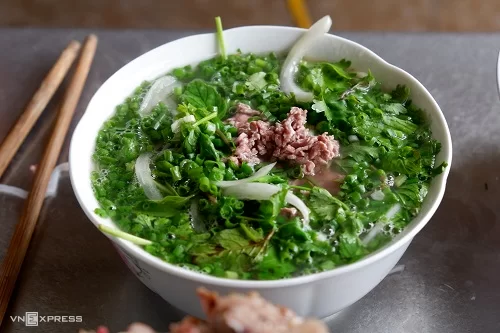 Quán phở 80 năm ở Hà NộiẢnh: Lan Hương