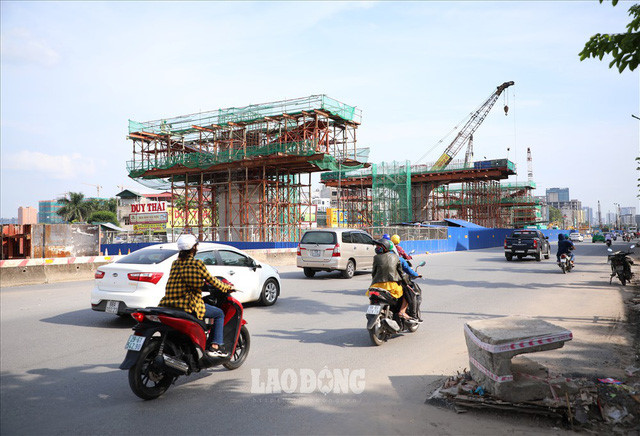 Những chiếc bẫy tr&ecirc;n tuyến đường 3.000 tỉ ở H&agrave; Nội - Ảnh 10.