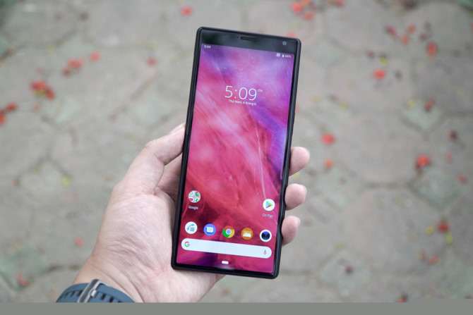 Ban khong noi 1 trieu may/quy, mang di dong cua Sony co dang vut di? hinh anh 2