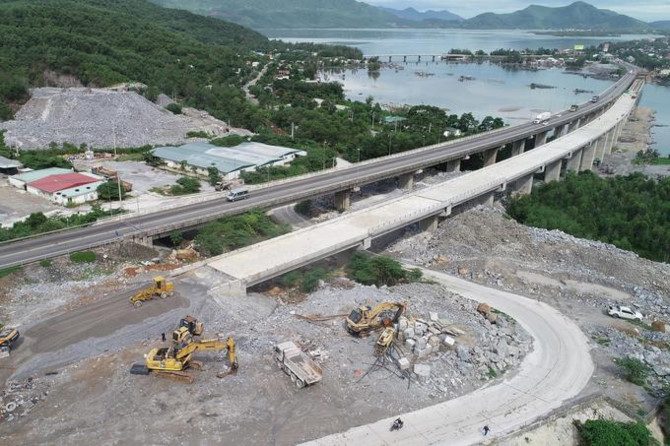 Hải V&acirc;n 2 vẫn ngổn ngang trước ng&agrave;y th&ocirc;ng hầm kỹ thuật