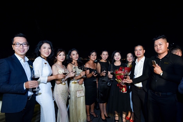 Alpha Star Club: Khát vọng mới của một thế hệ chuyên viên tư vấn bất động sản triệu đô aa