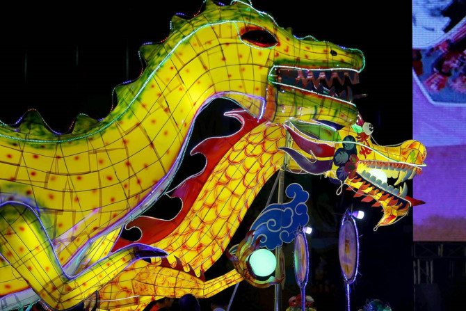 Đèn Trung thu khổng lổ ở thành Tuyên