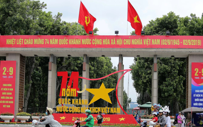 Thủ đ&ocirc; trong ng&agrave;y Quốc kh&aacute;nh