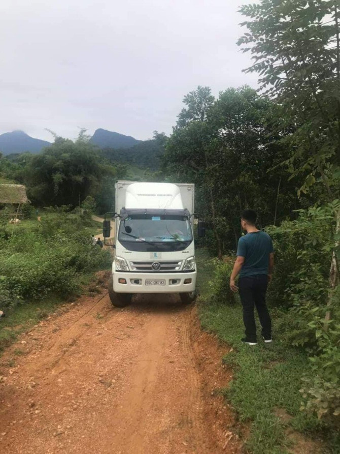 Bất thường đường đi của xe ôtô chở dầu thải đổ xuống nguồn nước sông Đà - Ảnh 2. Bất thường đường đi của xe ôtô chở dầu thải đổ xuống nguồn nước sông Đà - Ảnh 2.