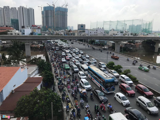 Nang duong Nguyen Huu Canh them 1,2 m, dan lo nha bien thanh ham hinh anh 3 