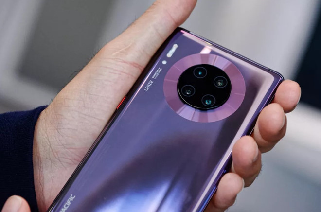 Nguoi Trung Quoc xep hang mua dien thoai Huawei hinh anh 2