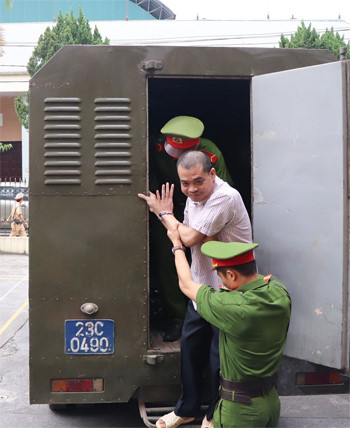 Bị cáo Nguyễn Thanh Hoài. Ảnh: Hà Nguyên
