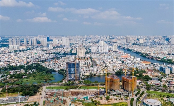 Thị trường bất động sản gặp kh&oacute;, h&agrave;ng loạt doanh nghiệp ph&aacute; sản. Ảnh: vietnamnet.vn