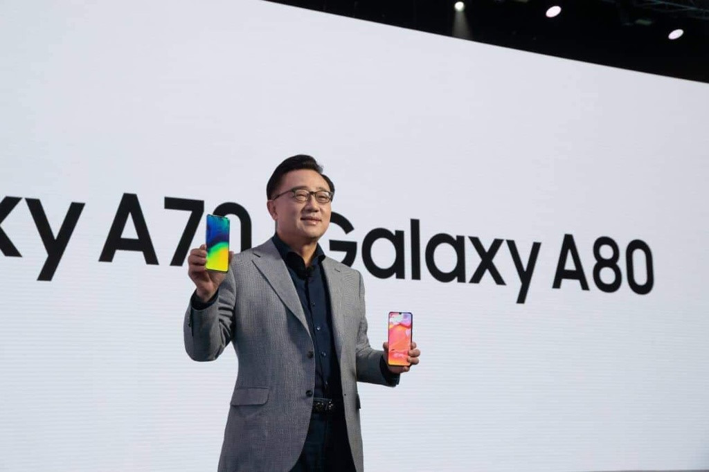 Samsung cong bo 'tuong' moi mang smartphone thay DJ Koh hinh anh 2 roh_1.jpg