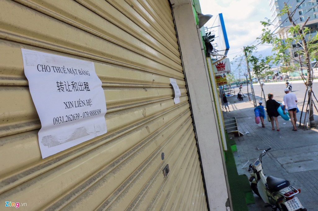Kinh doanh e am, nhieu cua hang o Nha Trang tam nghi vi virus corona hinh anh 3 5_zing.jpg