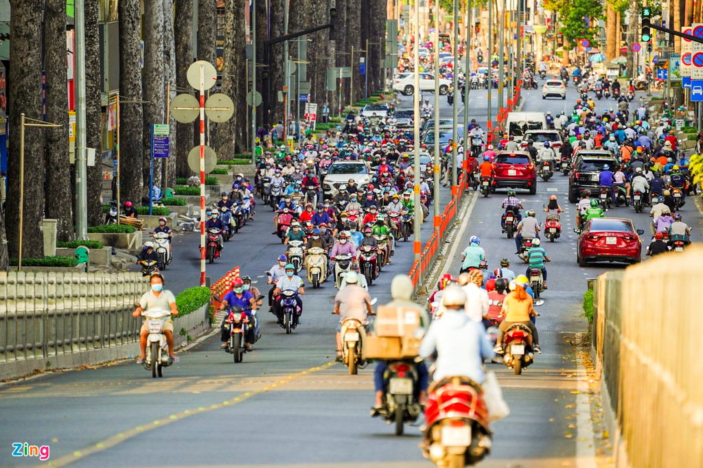 Duong pho TP.HCM dong duc trong thoi gian cach ly toan xa hoi hinh anh 4 SGDD_zing_6_.JPG