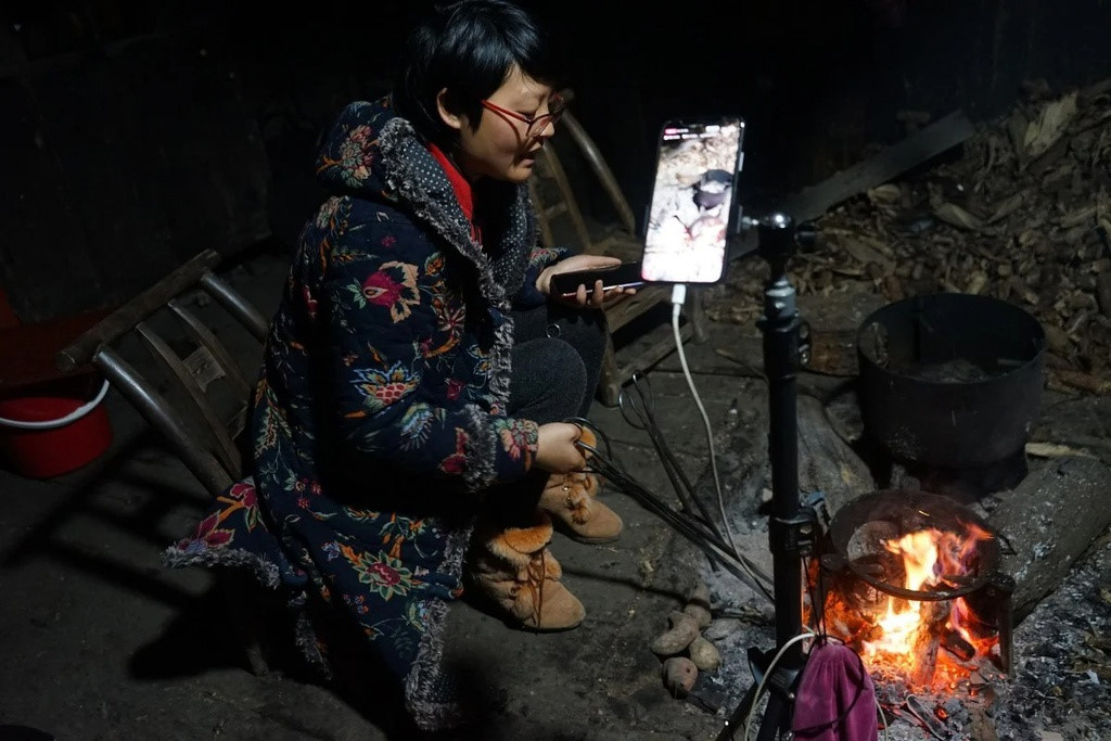 Dai gia cong nghe Trung Quoc vung mua tien sau dich Covid-19 hinh anh 2 TQ_2.jpg