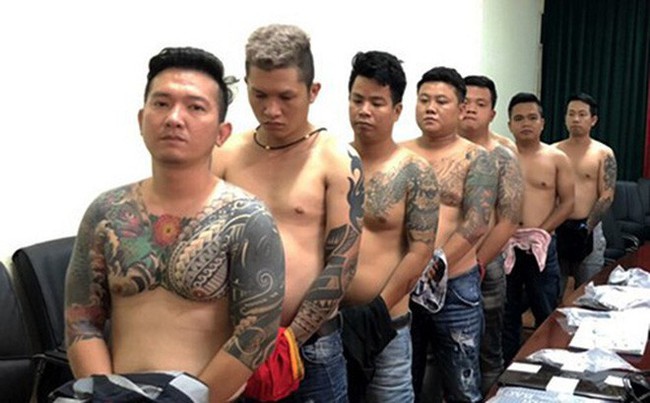 Biến tướng dịch vụ đ&ograve;i nợ: Bất an x&atilde; hội - ảnh 1