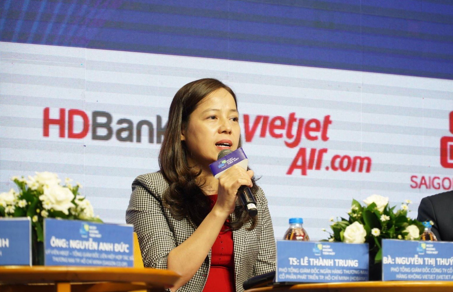 &ldquo;Nếu thị trường thanh to&aacute;n kh&ocirc;ng tiền mặt l&agrave; c&aacute;i b&aacute;nh th&igrave; Vietjet l&agrave; bột nở để l&agrave;m c&aacute;i b&aacute;nh n&agrave;y lớn hơn&rdquo;