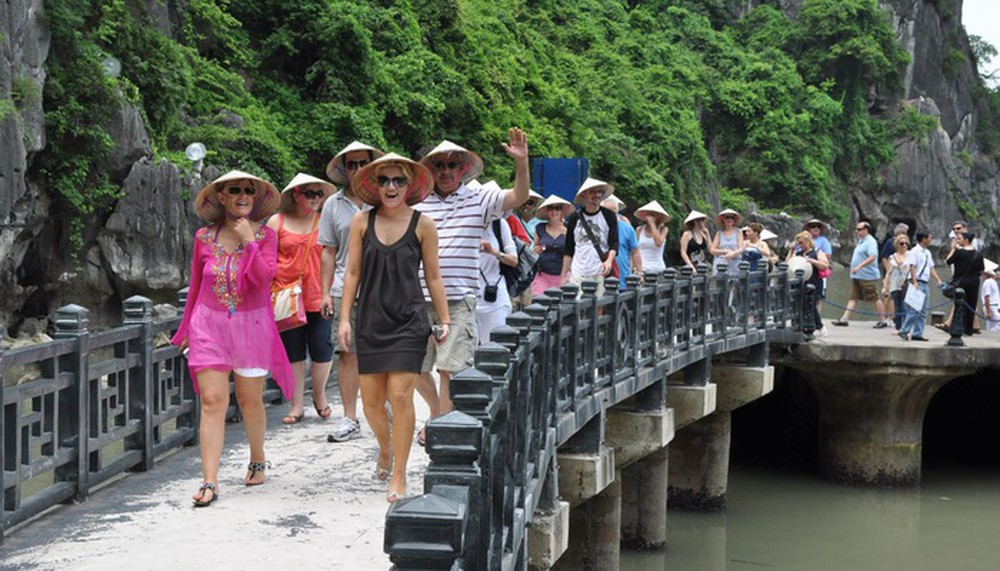 Mở cửa lại thị trường kh&aacute;ch quốc tế: Cần đi trước c&aacute;c đối thủ trong khu vực một bước