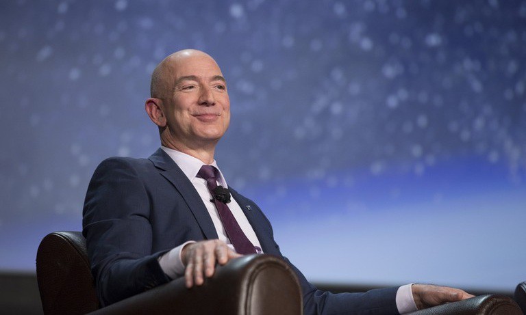Jeff Bezos, Mark Zuckerberg, Elon Musk đã kiếm 115 tỷ USD trong 7 tháng qua
