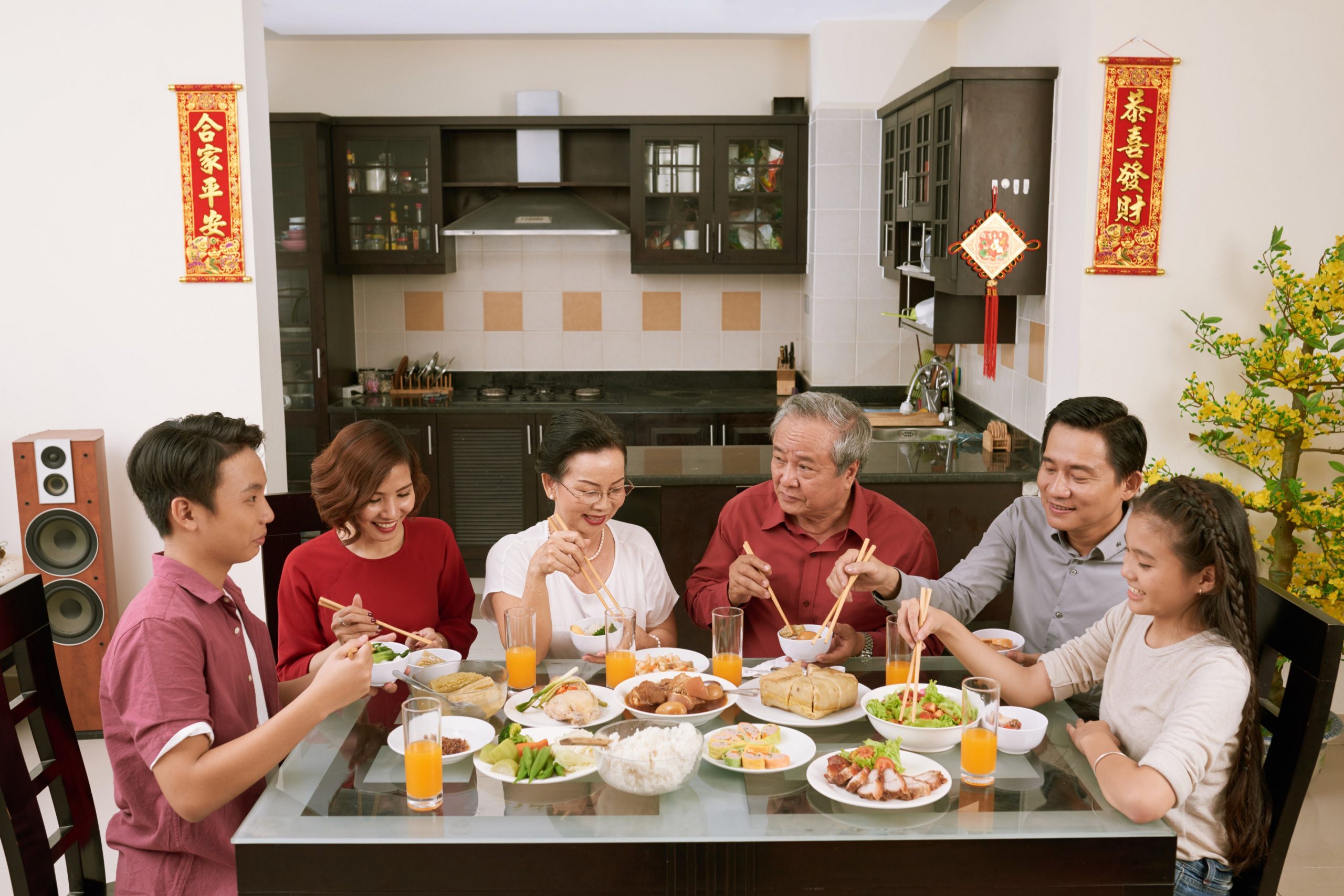 Lựa chọn món quà ý nghĩa dành tặng cha mẹ mùa Vu Lan