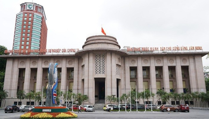 Nới lỏng tiền tệ và vốn trực chiến “thất nghiệp” kéo dài