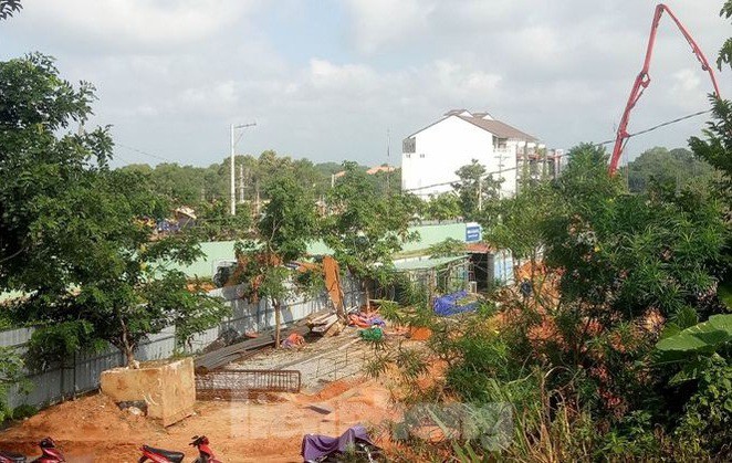 “Siêu dự án” Bình Dương: Nội bộ lôi nhau ra tòa, “cò” rao bán rầm rộ