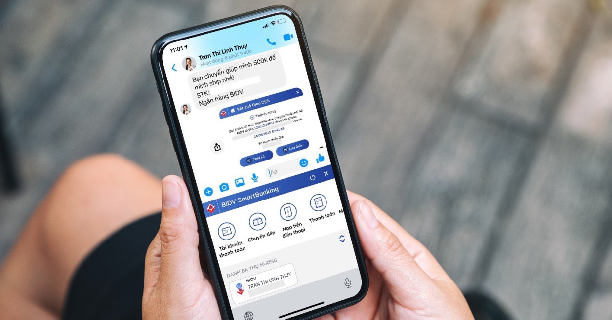 Lần đầu tiên tại Việt Nam khách hàng có thể giao dịch ngân hàng ngay khi đang “chat”